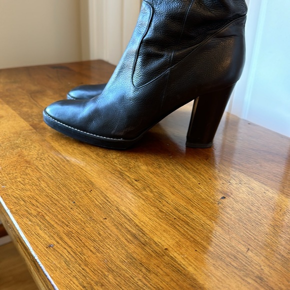 EUC Michael Kors Black Leather Heeled Boots. - Picture 3 of 7